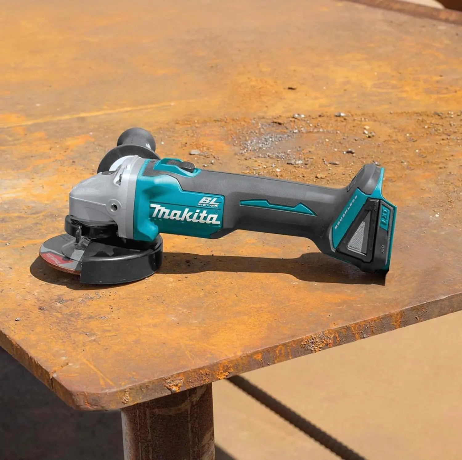 MAKITA DGA504Z - 18V 5" Brushless Grinder with Slide Switch MAKITA