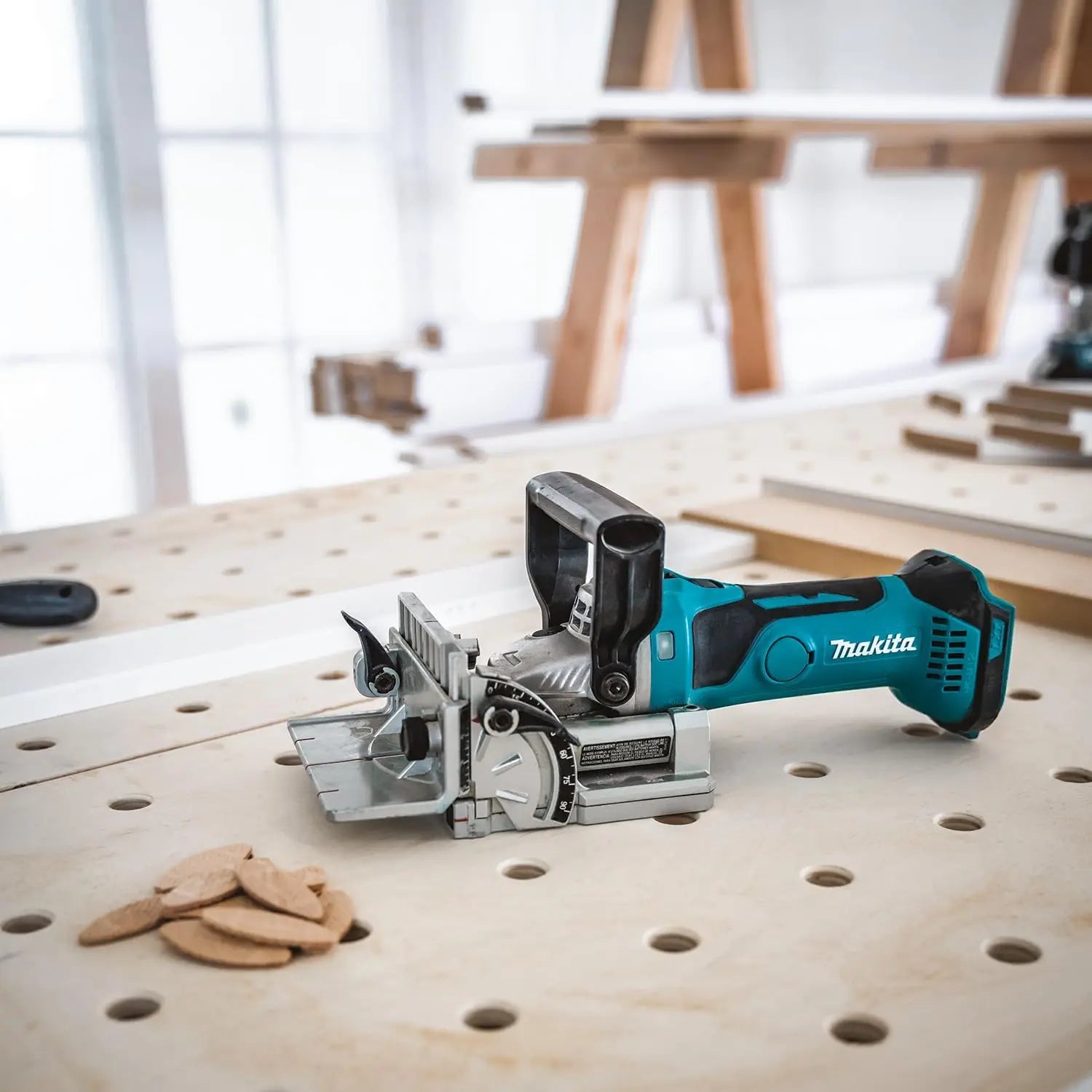 MAKITA DPJ180Z - 18V Cordless Biscuit Joiner MAKITA