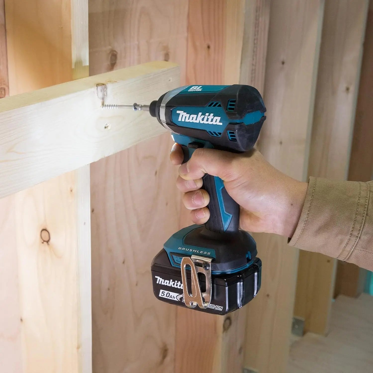 MAKITA DTD153Z - 18V LXT Brushless 1/4" Impact Driver (Tool Only) MAKITA