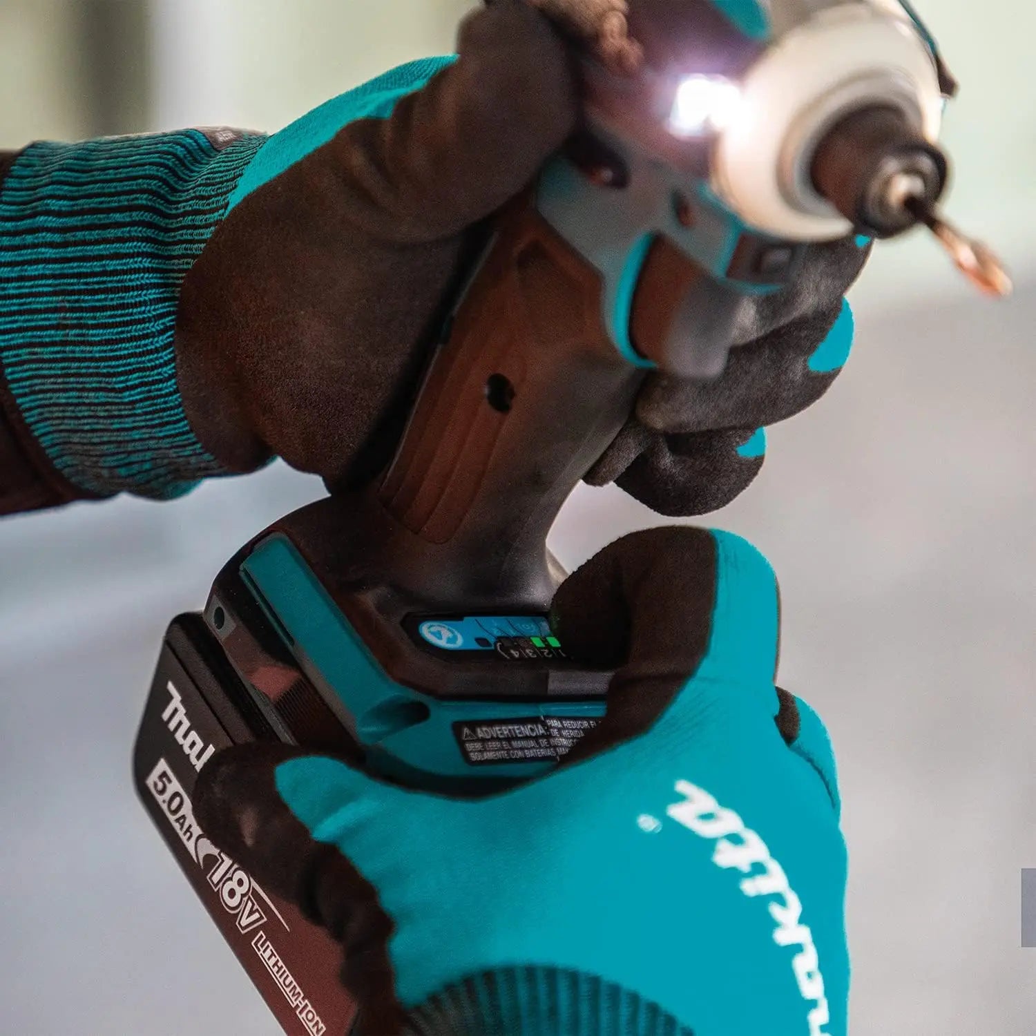 MAKITA DTD172RTX1 - 18V LXT Brushless Cordless 1/4" Impact Driver w/ XPT (5.0 Ah Kit) MAKITA