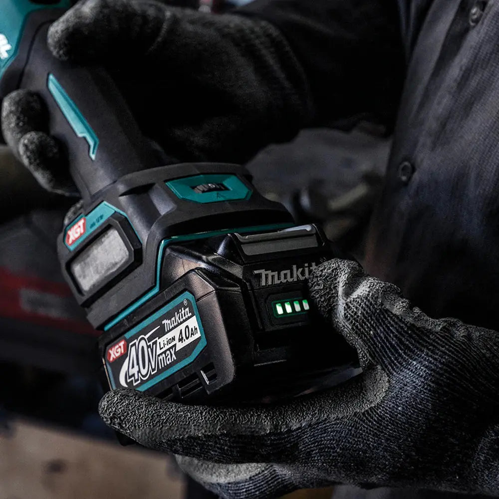 MAKITA T-05935 - 40V MAX XGT Starter Kit (BL4040 + DC40RC) MAKITA