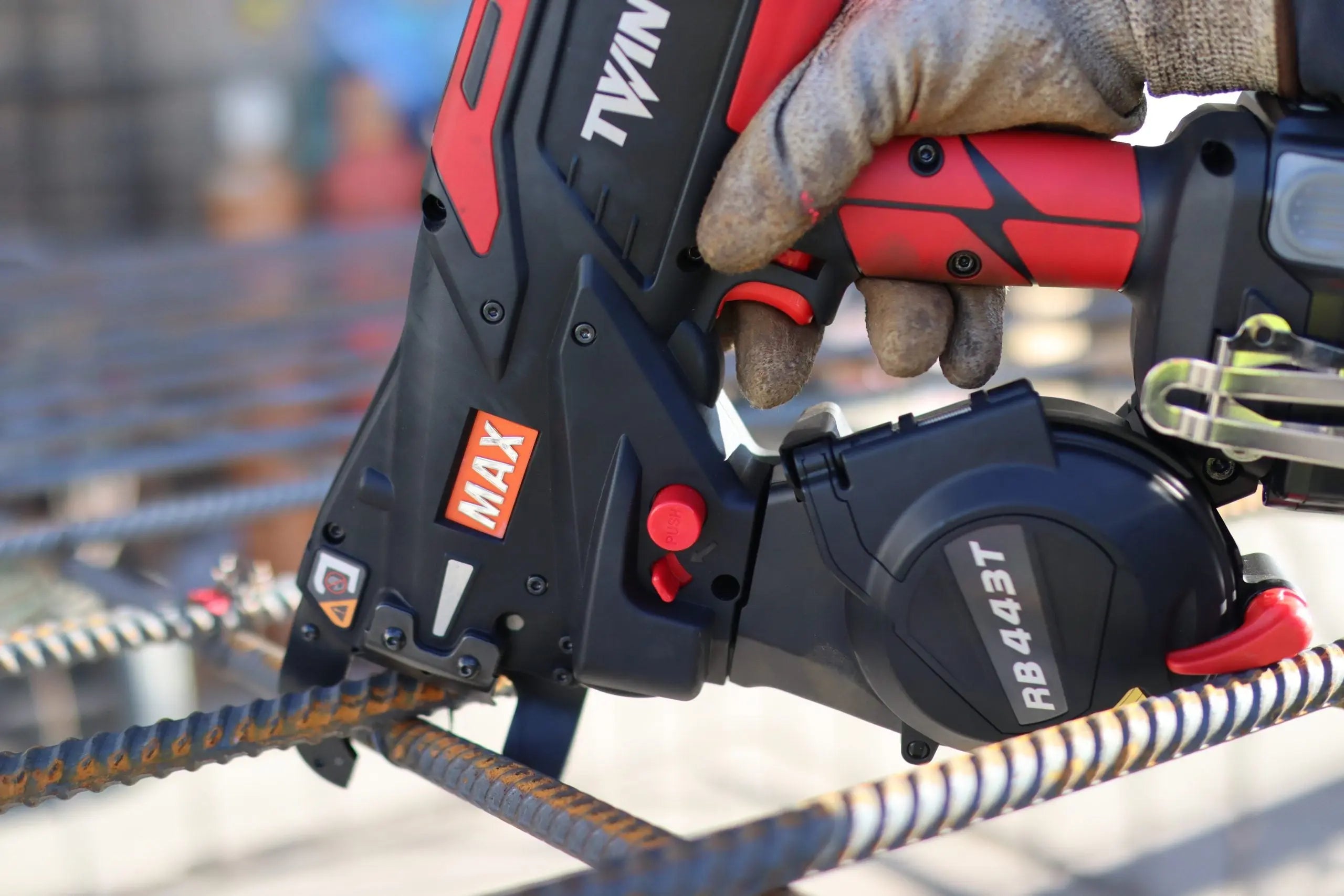 MAX RB443T Rebar Tying Tool up to #7 x #7 with 19ga wire - Wise Line Tools