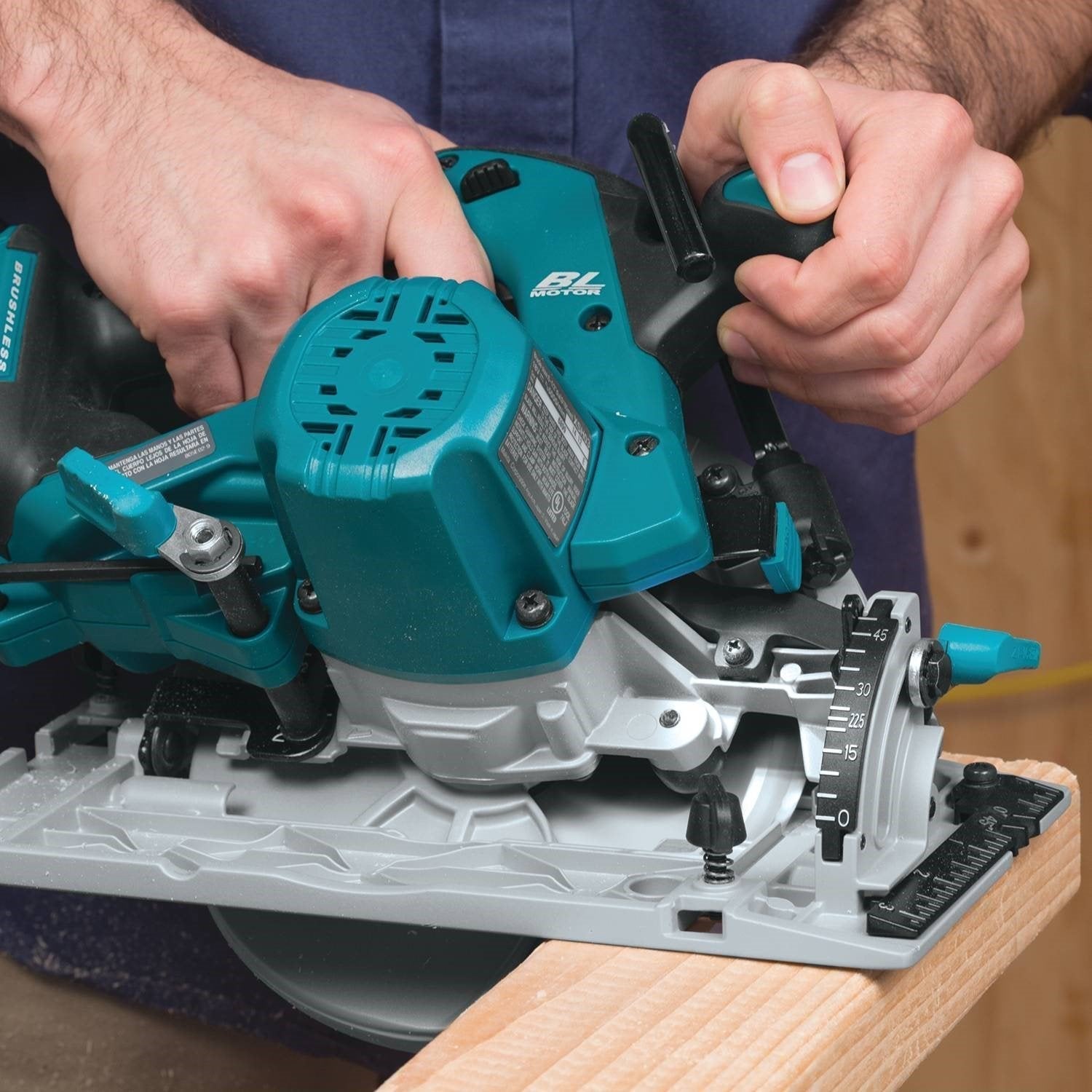 Makita DHS680Z - 18V LXT Brushless 6-1/2" Circular Saw - Wise Line Tools