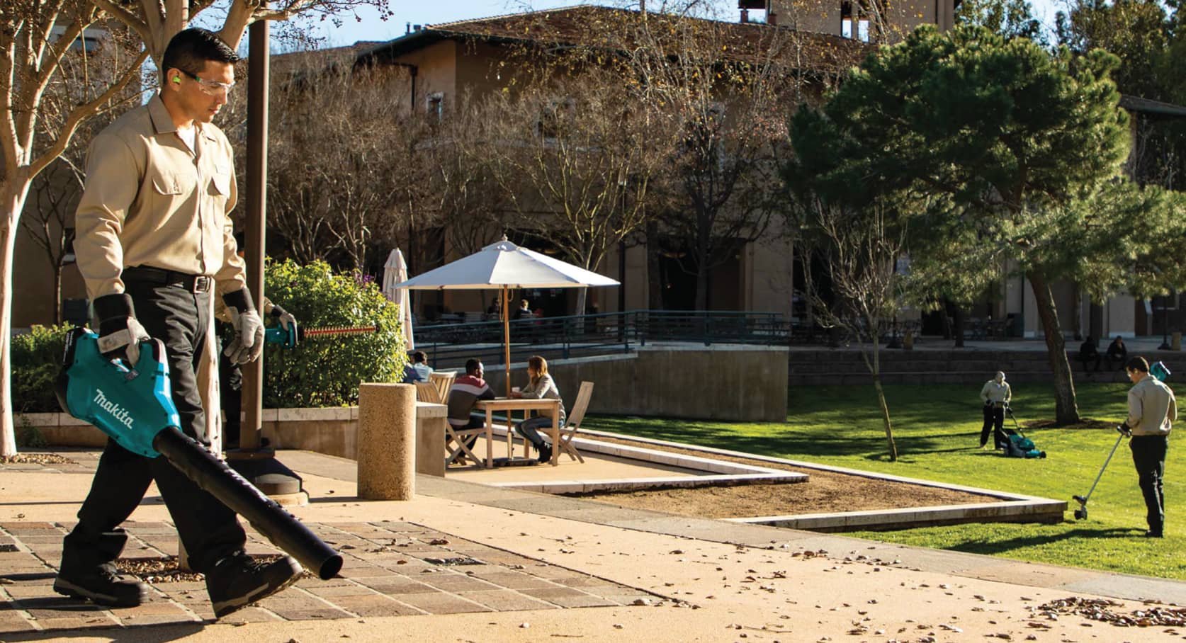 Makita DUB184RT -  18V Li-Ion Blower Kit (5Ah) - Wise Line Tools