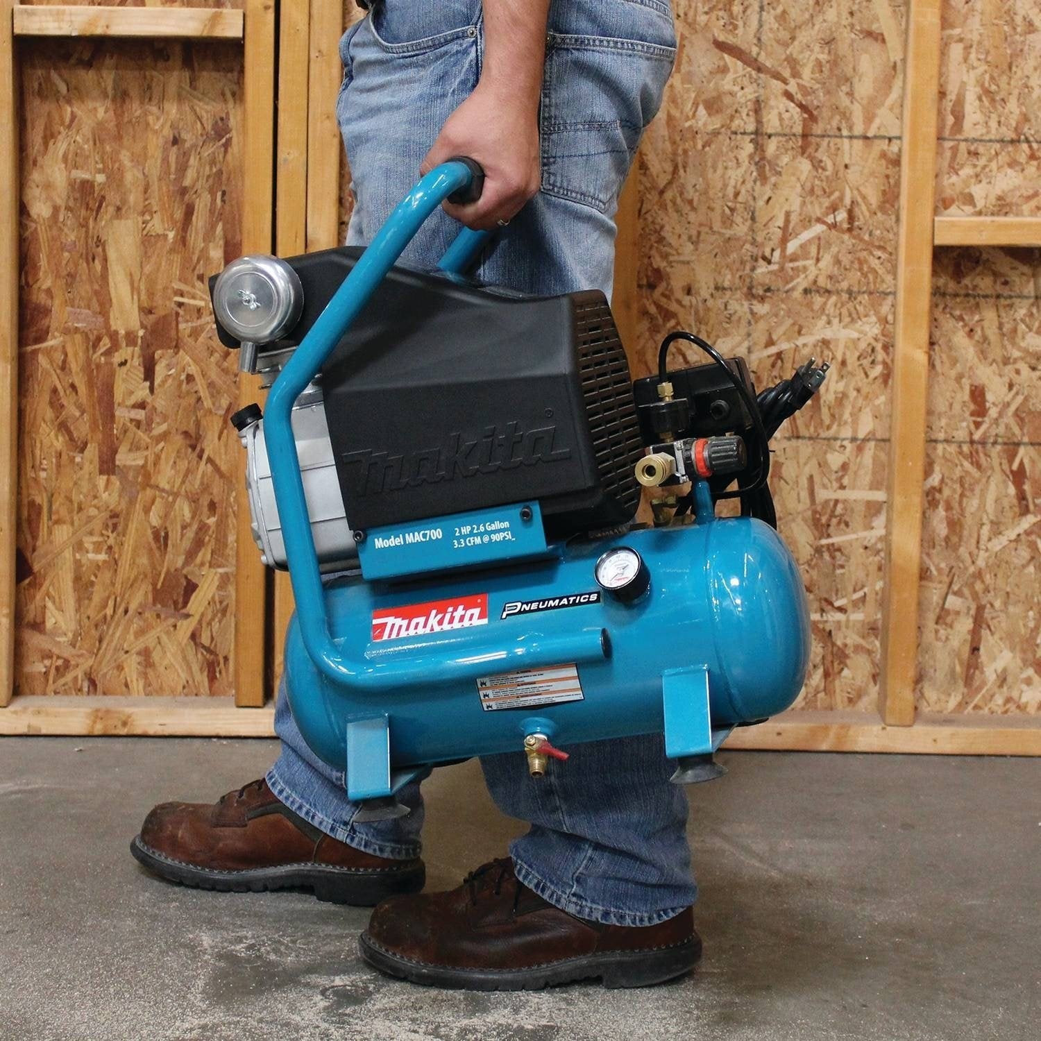 Makita MAC700 2 HP 2.6 Gallon Air Compressor - Wise Line Tools
