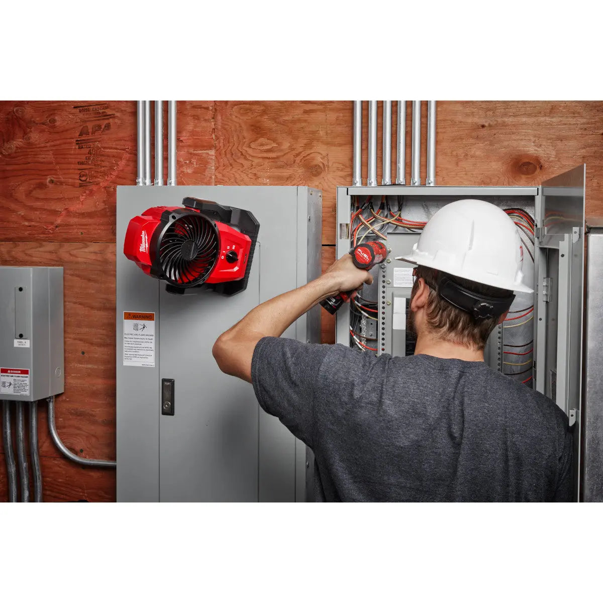 Milwaukee 0820-20 - M12™ Mounting Fan - Wise Line Tools