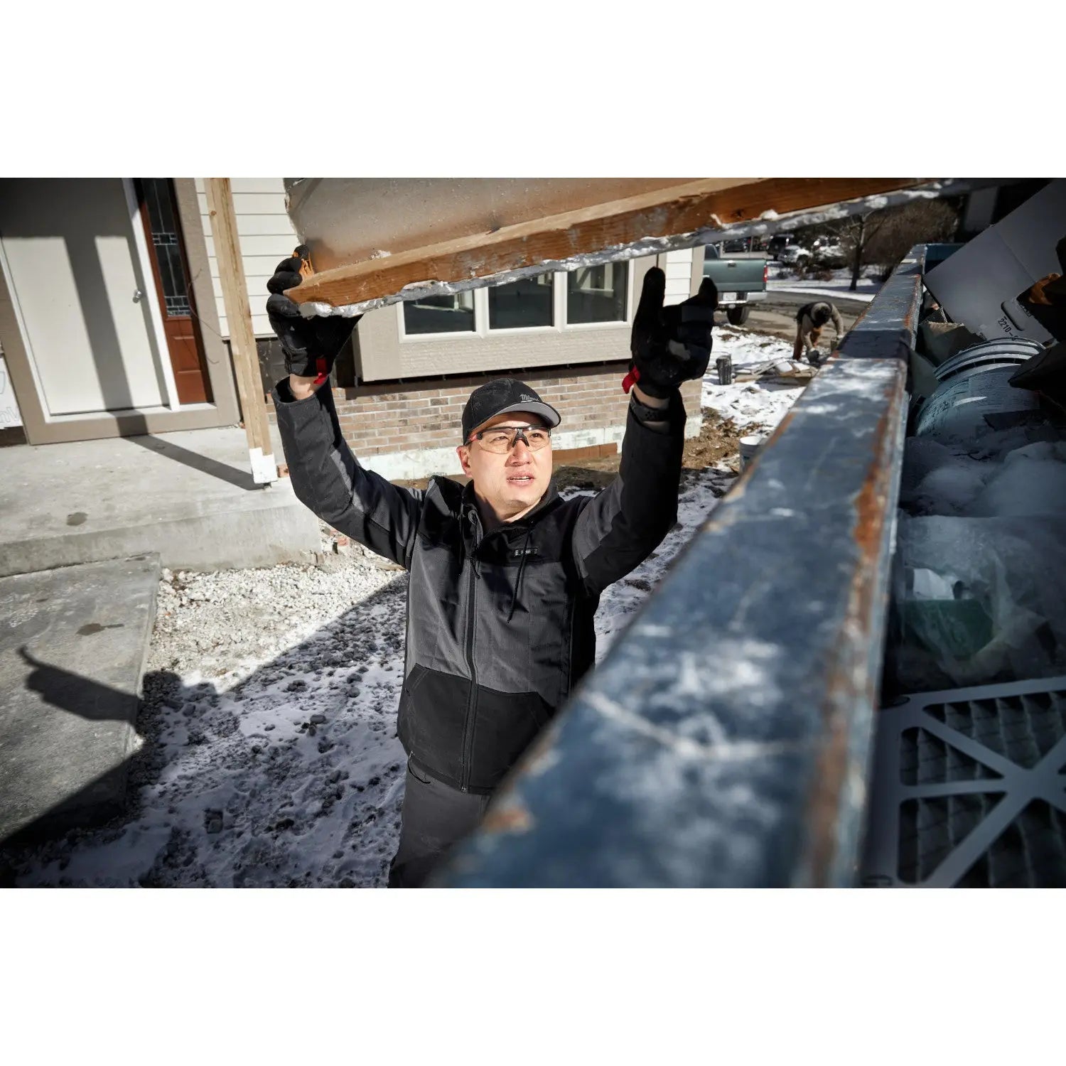 Milwaukee 205G-21M - M12™ Heated AXIS™ Hooded Jacket Kit Gray Medium - Wise Line Tools