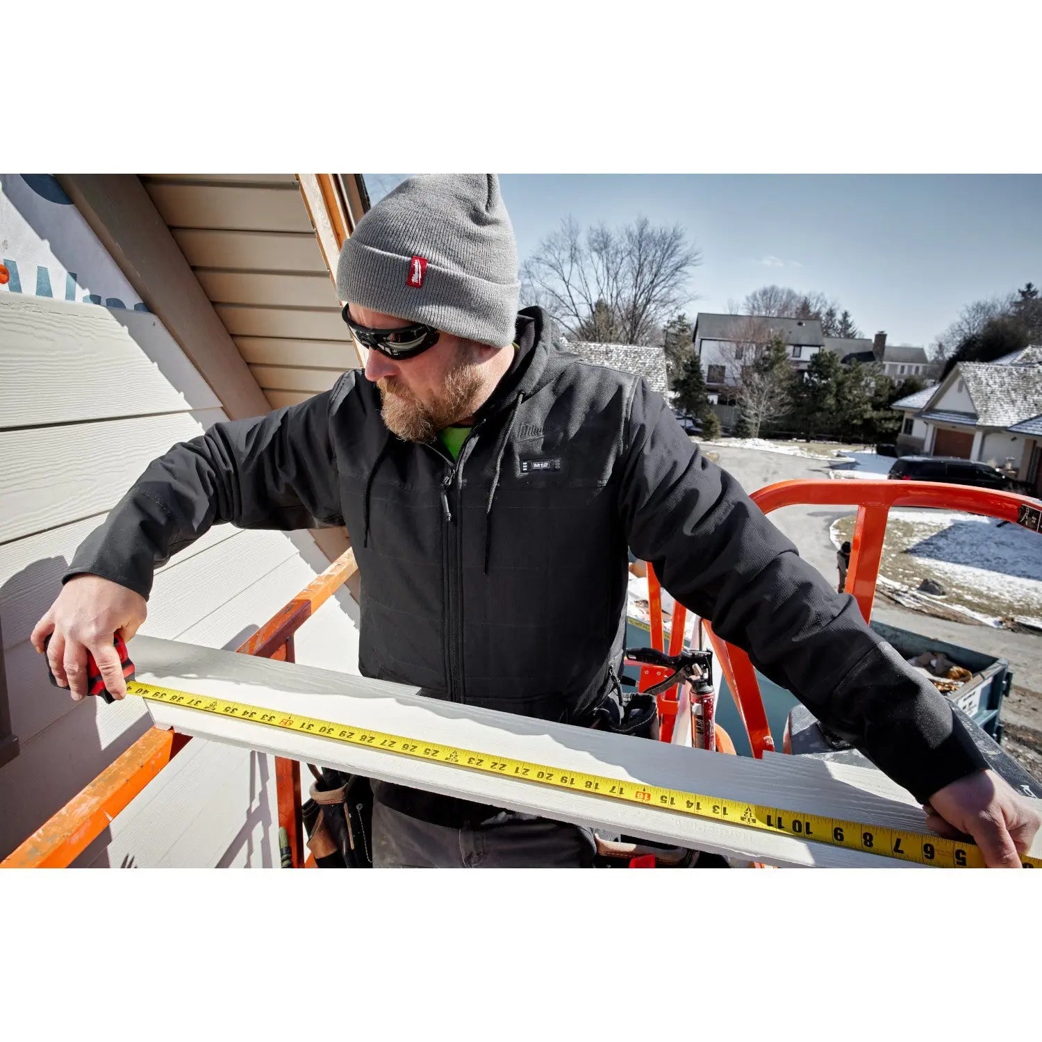 Milwaukee 205G-21M - M12™ Heated AXIS™ Hooded Jacket Kit Gray Medium - Wise Line Tools