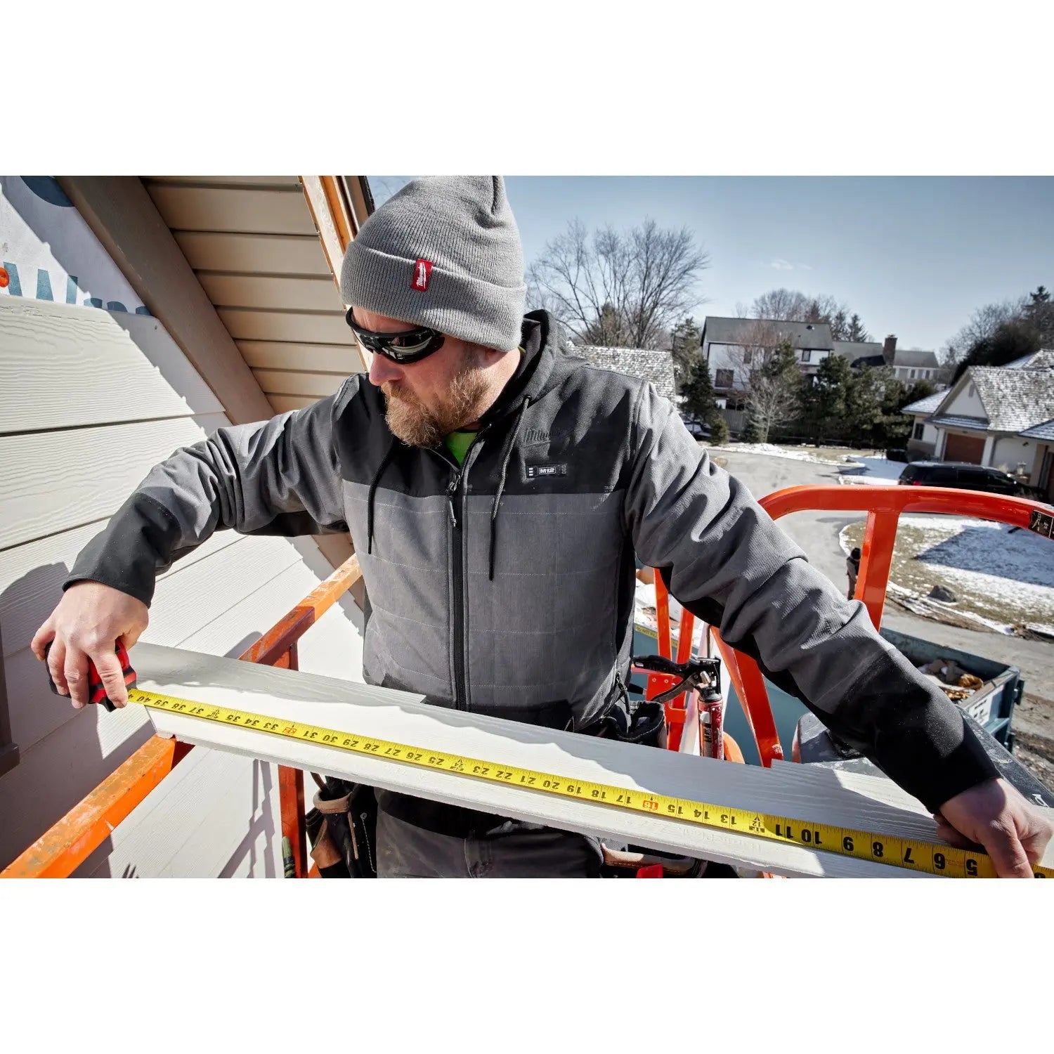 Milwaukee 205G-21M - M12™ Heated AXIS™ Hooded Jacket Kit Gray Medium - Wise Line Tools