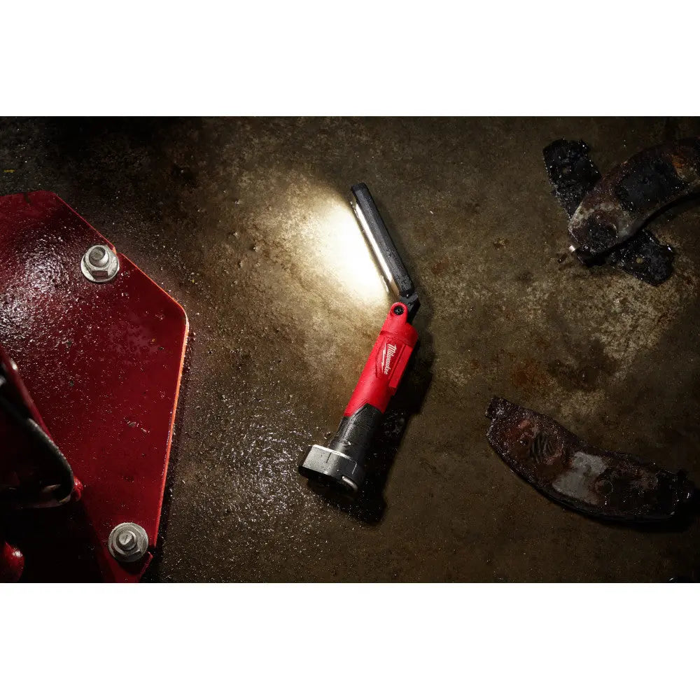 Milwaukee 2128-21 - REDLITHIUM™ USB Stick Light W/ Magnet - Wise Line Tools