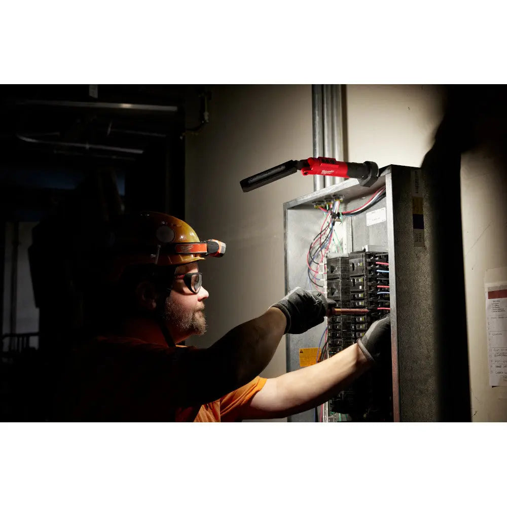 Milwaukee 2128-21 - REDLITHIUM™ USB Stick Light W/ Magnet - Wise Line Tools