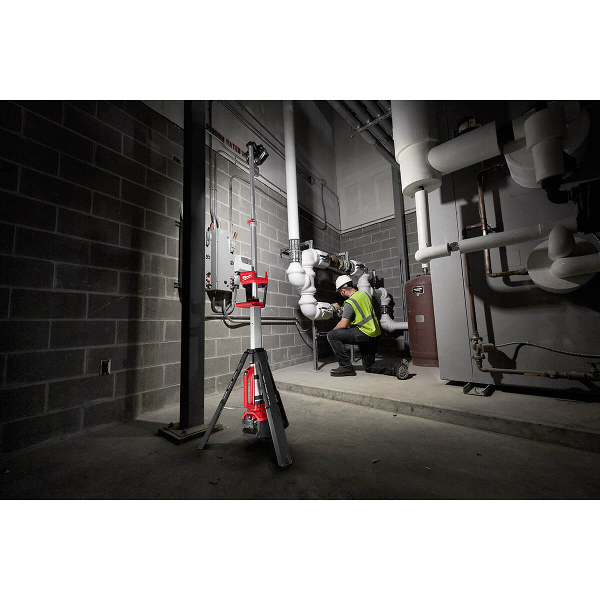 Milwaukee 2131-20 - M18™ ROCKET™ Dual Power Tower Light - Wise Line Tools