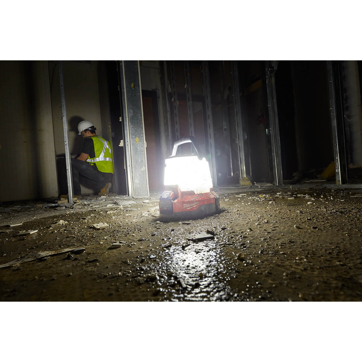 Milwaukee 2145-20 - M18™ RADIUS™ LED Compact Site Light - Wise Line Tools