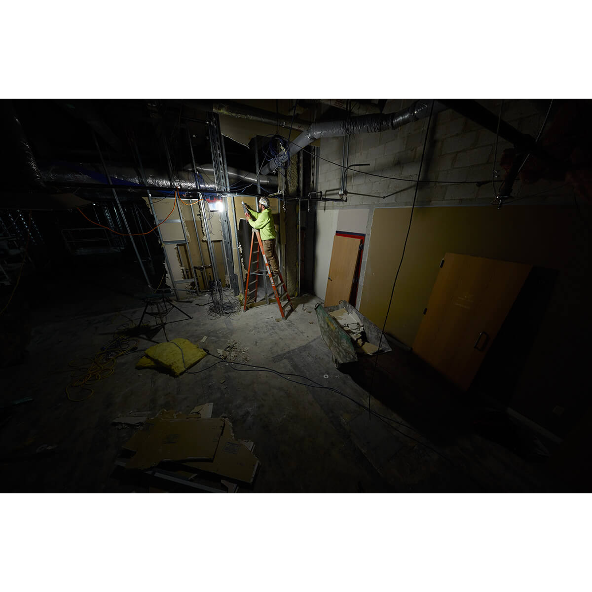 Milwaukee 2145-20 - M18™ RADIUS™ LED Compact Site Light - Wise Line Tools