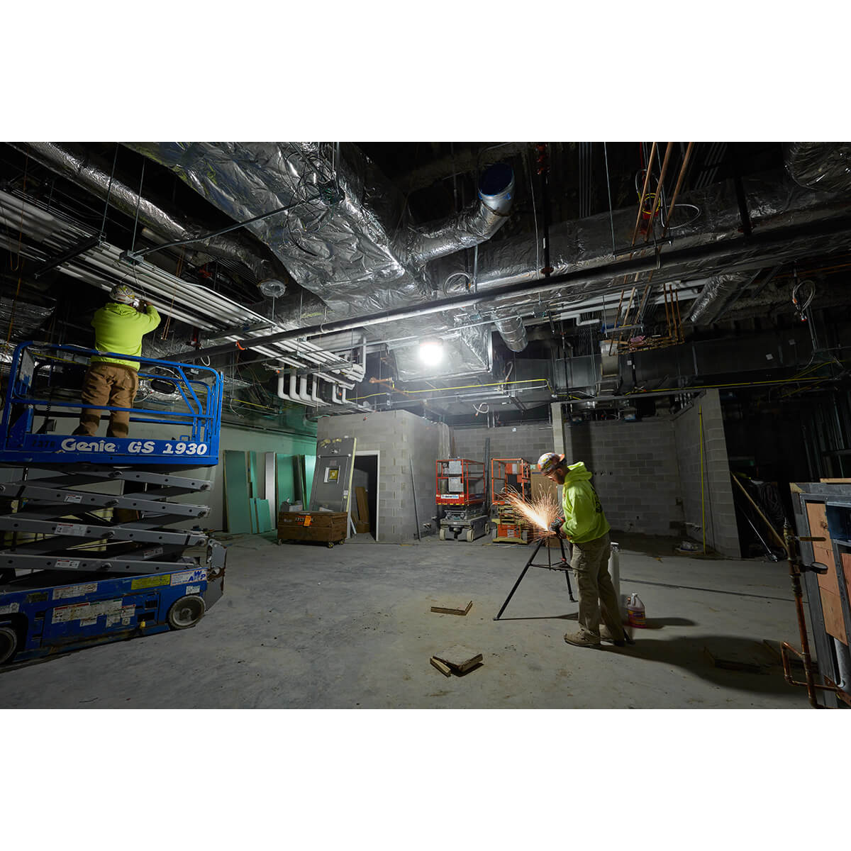 Milwaukee 2145-20 - M18™ RADIUS™ LED Compact Site Light - Wise Line Tools