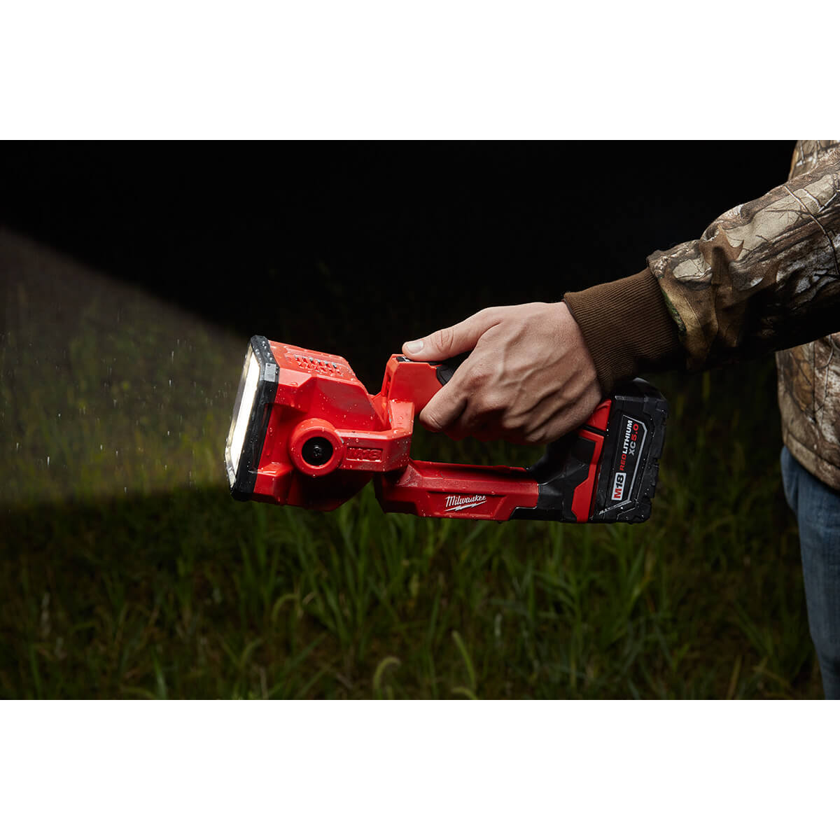 Milwaukee 2354-20 - M18™ Search Light - Wise Line Tools