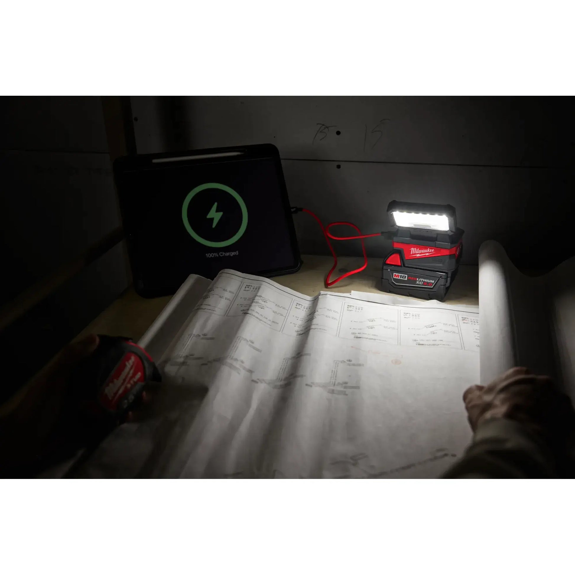 Milwaukee 2359-20 - M18™ ROVER™ Compact Folding Flood Light w/ USB Charging MILWAUKEE