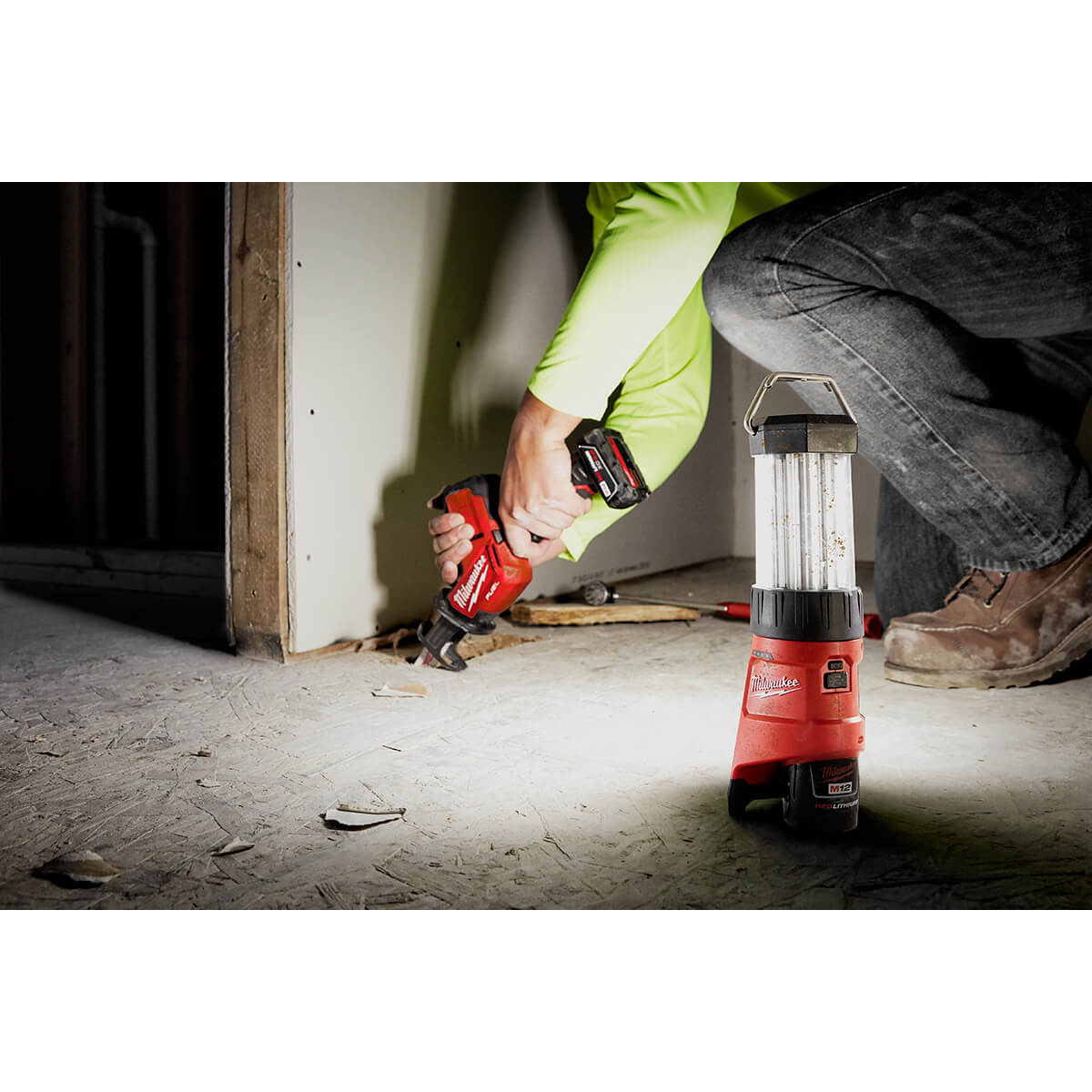 Milwaukee 2362-20 - M12™ Cordless Lithium-Ion LED Lantern - Wise Line Tools