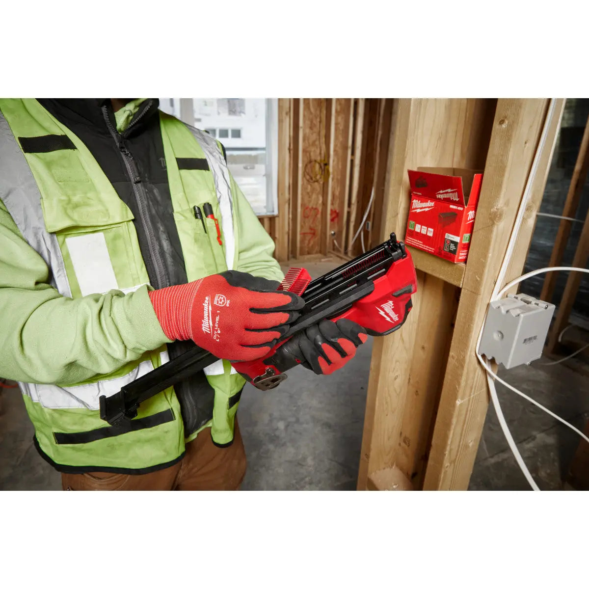 Milwaukee 2448-21 - M12™ Cable Stapler Kit - Wise Line Tools