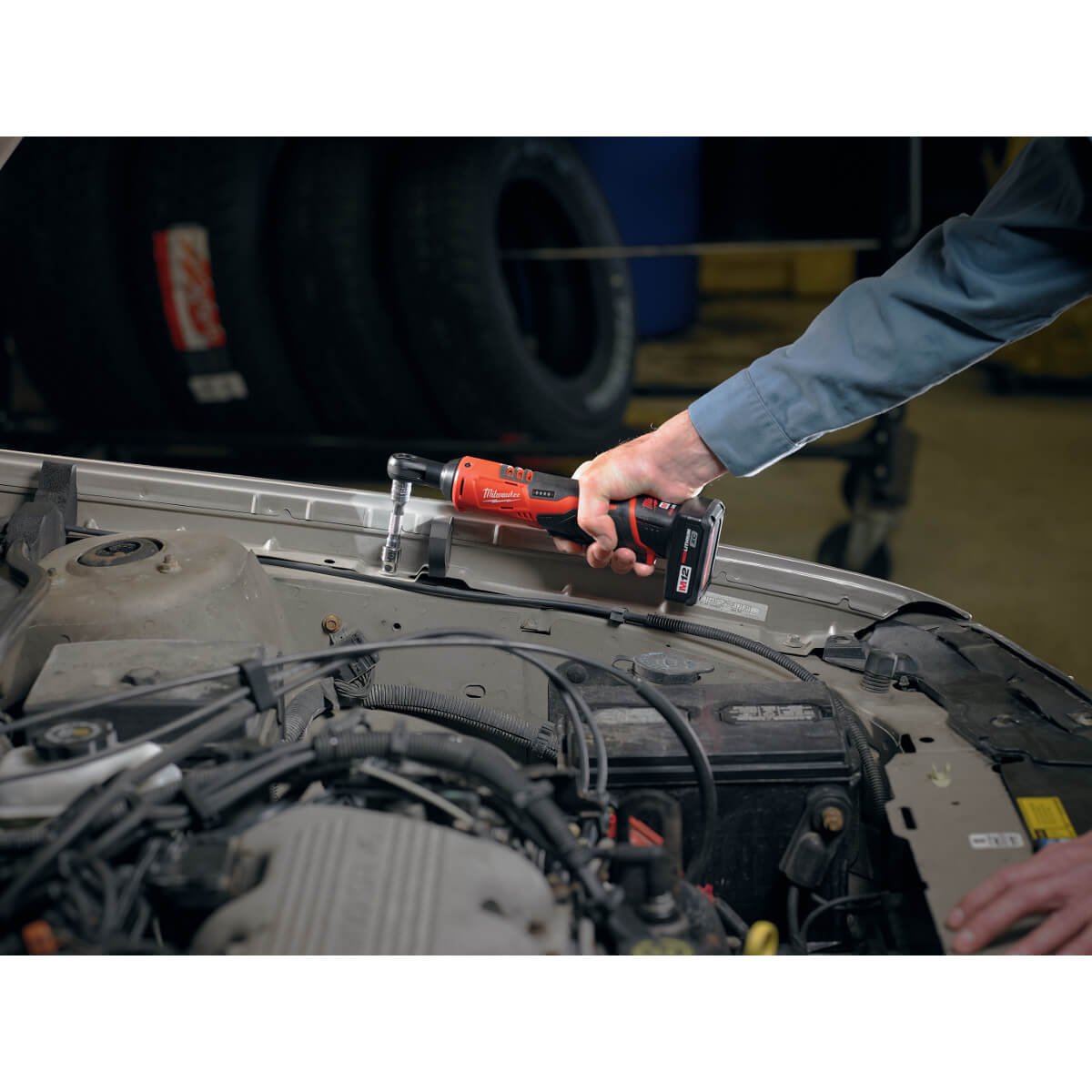 Milwaukee 2457-21 - M12™ Cordless 3/8 in. Ratchet Kit - Wise Line Tools