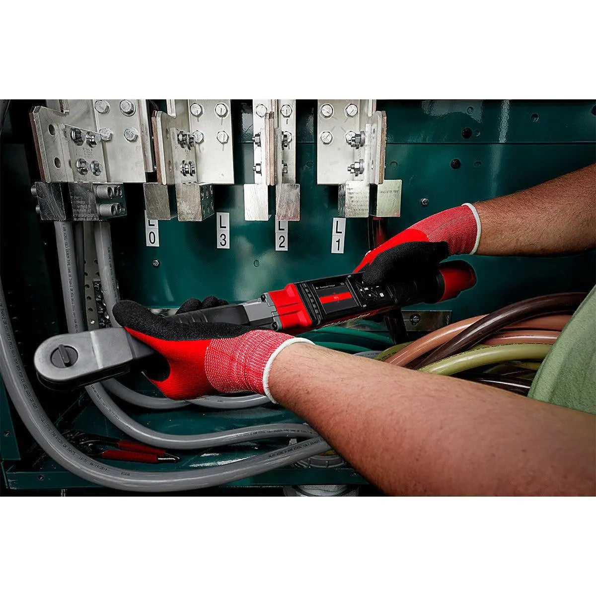 Milwaukee 2465-20 - M12 FUEL™ 3/8 in. Digital Torque Wrench with ONE-KEY™ MILWAUKEE