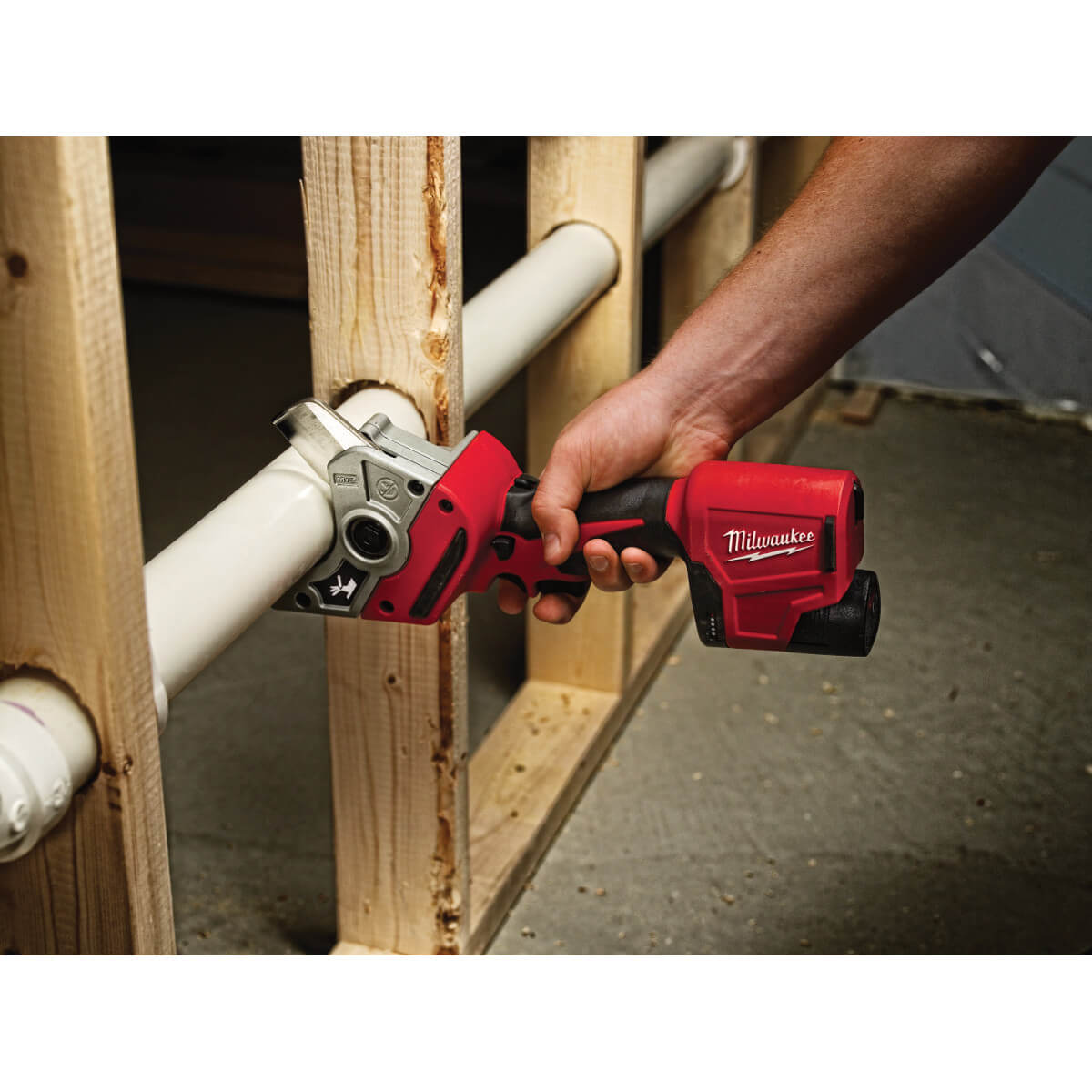 Milwaukee 2470-21 - M12™ Cordless Lithium-Ion PVC Shear Kit - Wise Line Tools