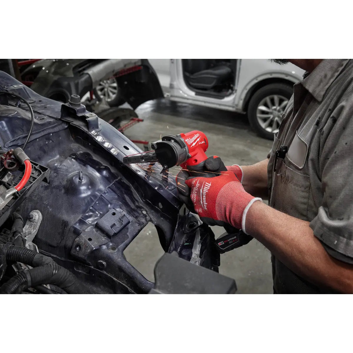 Milwaukee 2482-20 - M12 FUEL™ 1/2" X 18" Bandfile - Wise Line Tools