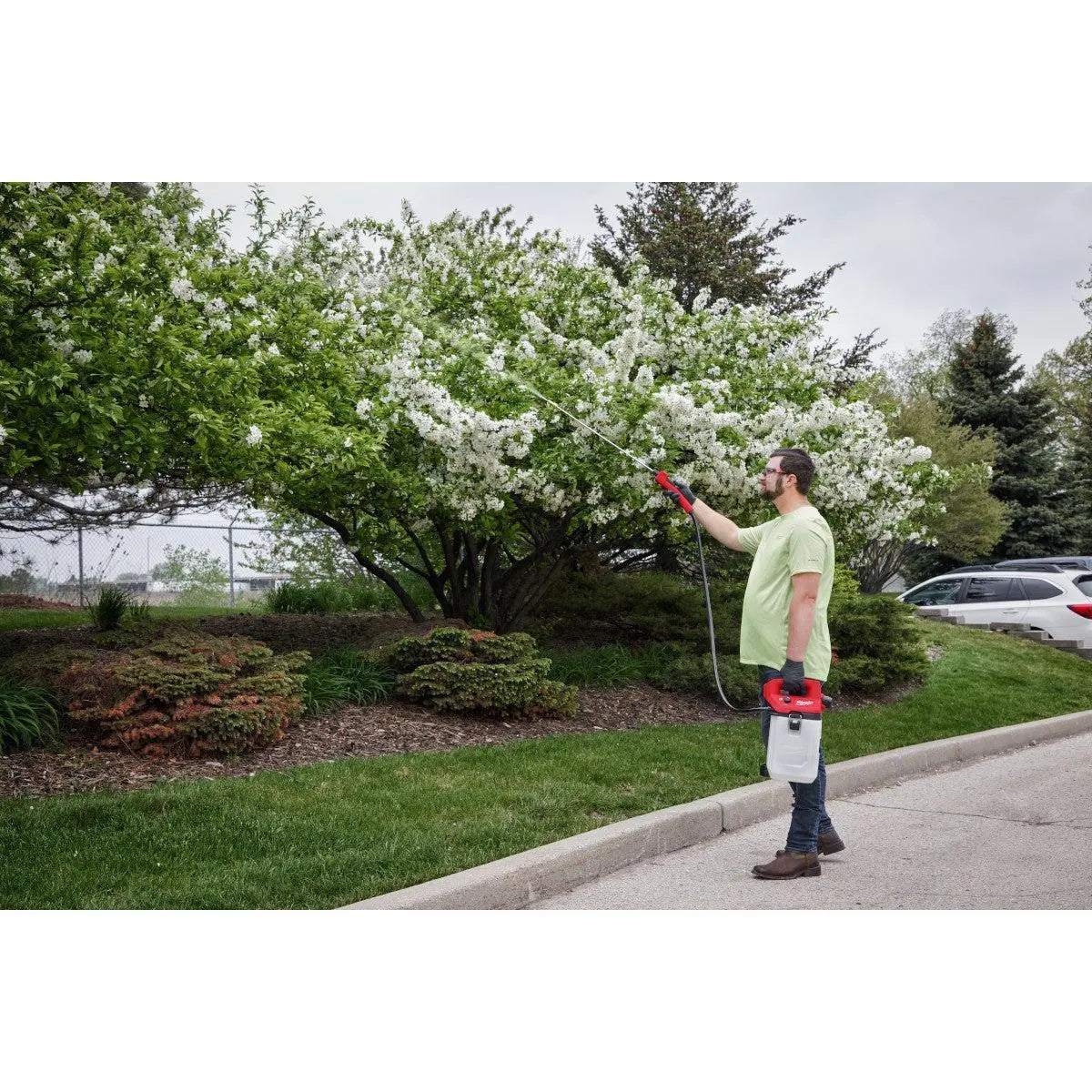 Milwaukee 2528-21G1 - M12™ 1 Gallon Handheld Sprayer Kit - Wise Line Tools