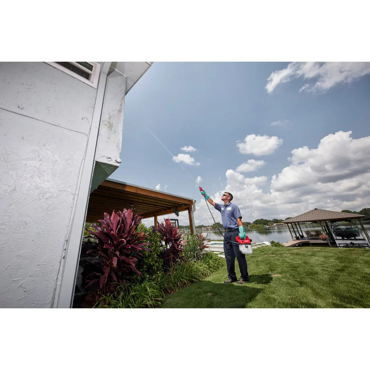 Milwaukee 2528-21G1 - M12™ 1 Gallon Handheld Sprayer Kit - Wise Line Tools