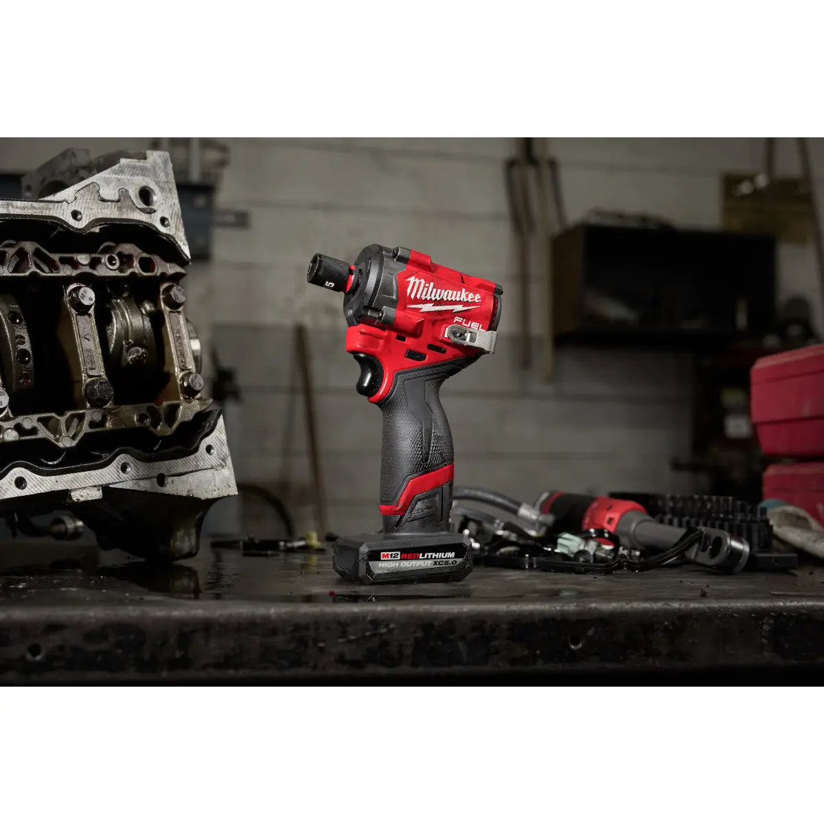 Milwaukee 2562-22 - M12 FUEL™  Stubby 3/8" Impact Wrench Kit - Wise Line Tools