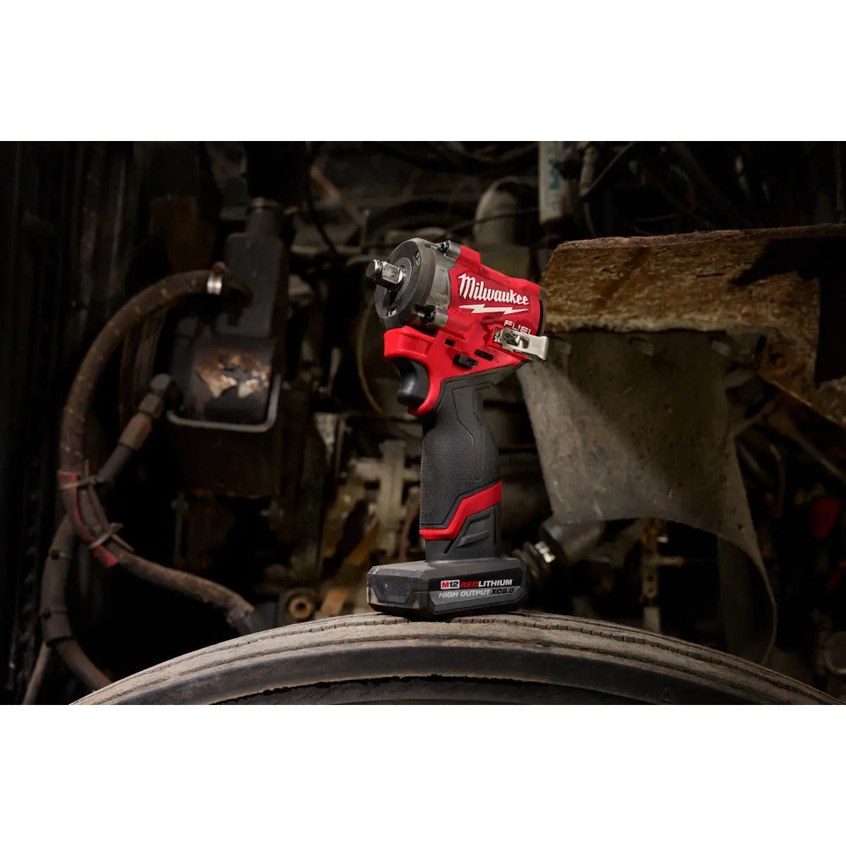 Milwaukee 2563-22 - M12 FUEL™ Stubby 1/2" Impact Wrench Kit - Wise Line Tools