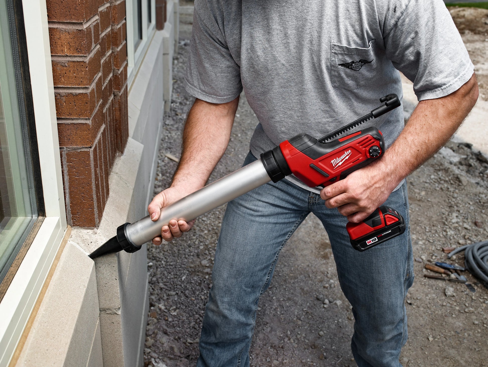 Milwaukee 2642-21CT - M18™ Cordless 20 oz Sausage Style Caulk and Adhesive Gun Kit - Wise Line Tools