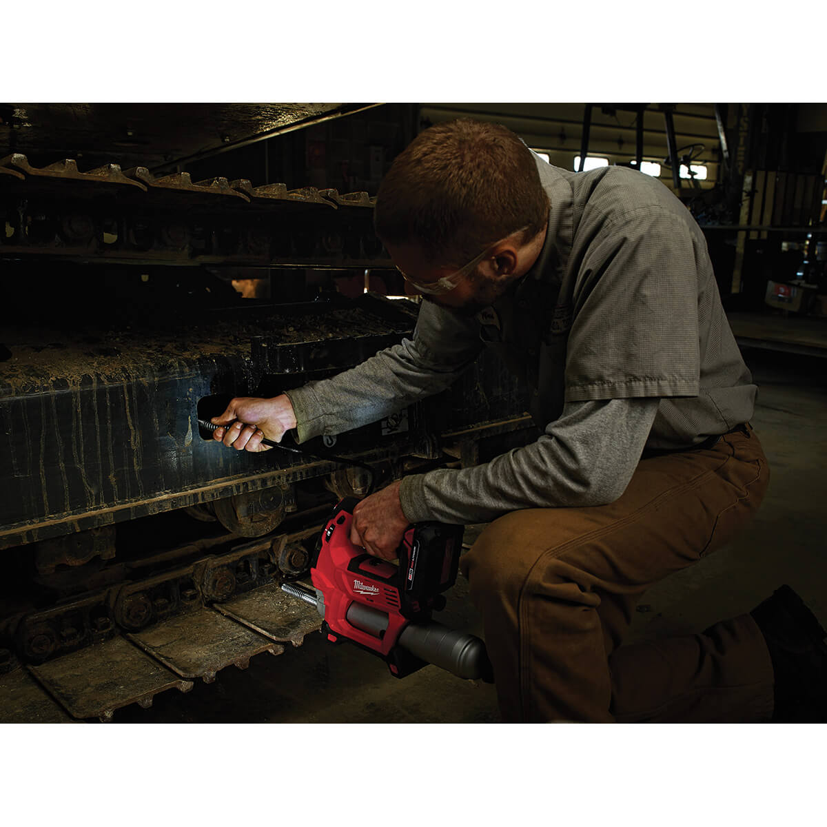 Milwaukee 2646-20 - M18 2 Speed Grease Gun - Wise Line Tools