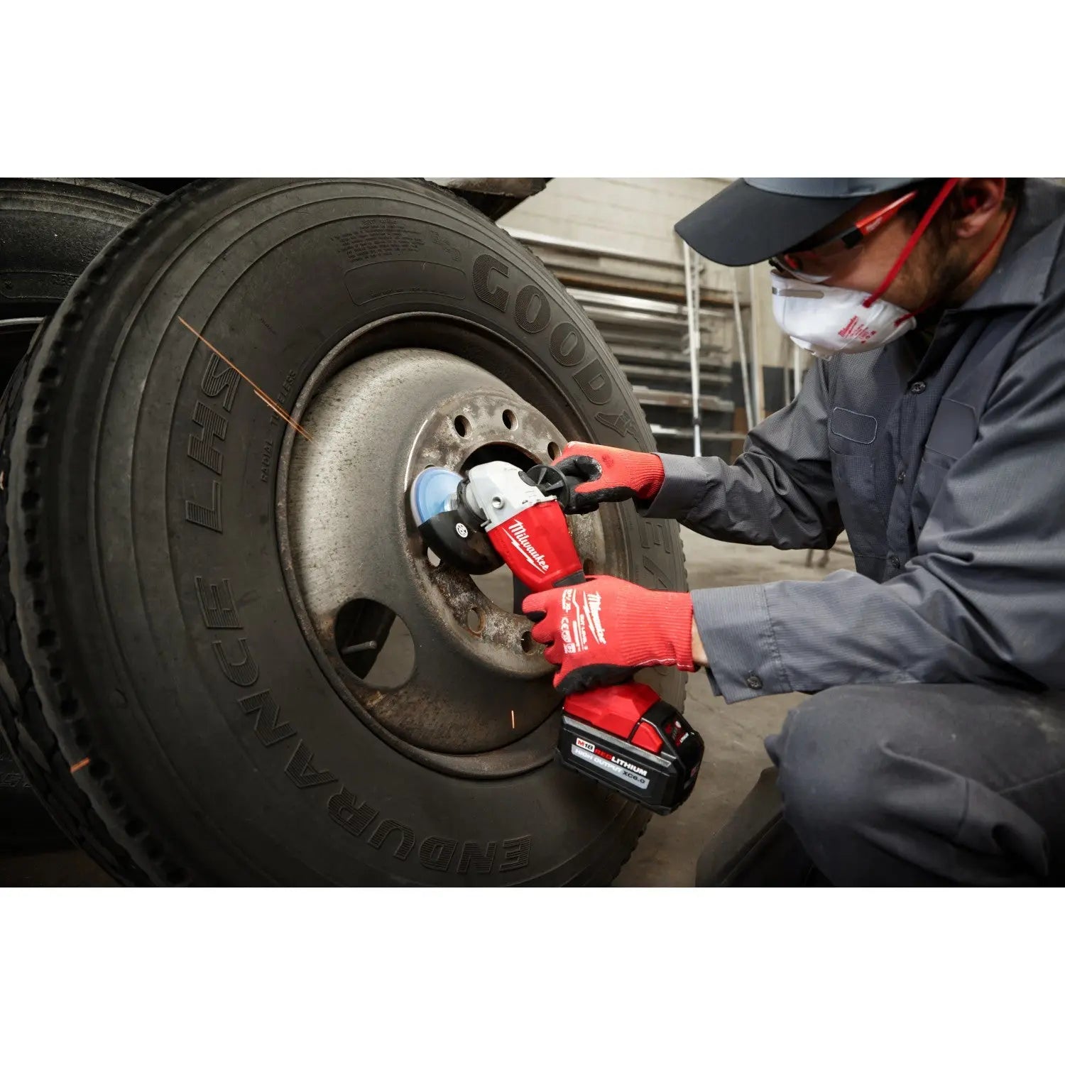 Milwaukee 2686-20 - M18™ Brushless 4-1/2" / 5" Cut-Off Grinder, Paddle Switch - Wise Line Tools