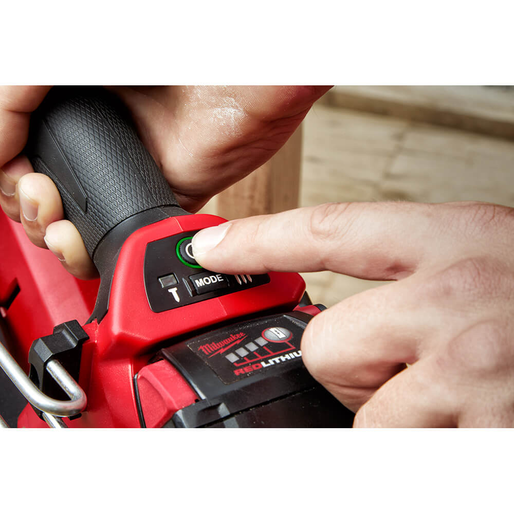 Milwaukee 2745-21 - M18 FUEL™ 30 Degree Framing Nailer Kit - Wise Line Tools