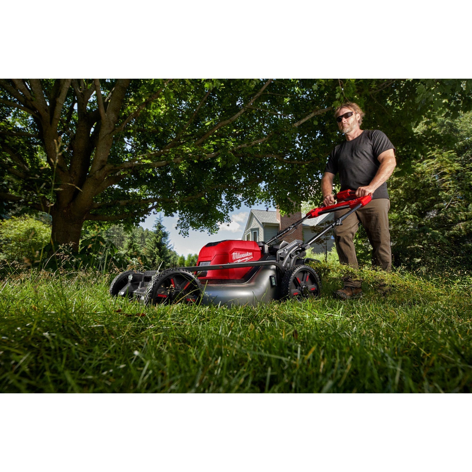 Milwaukee 2823-22HD - M18 FUEL™ 21" Self-Propelled Dual Battery Mower Kit - Wise Line Tools