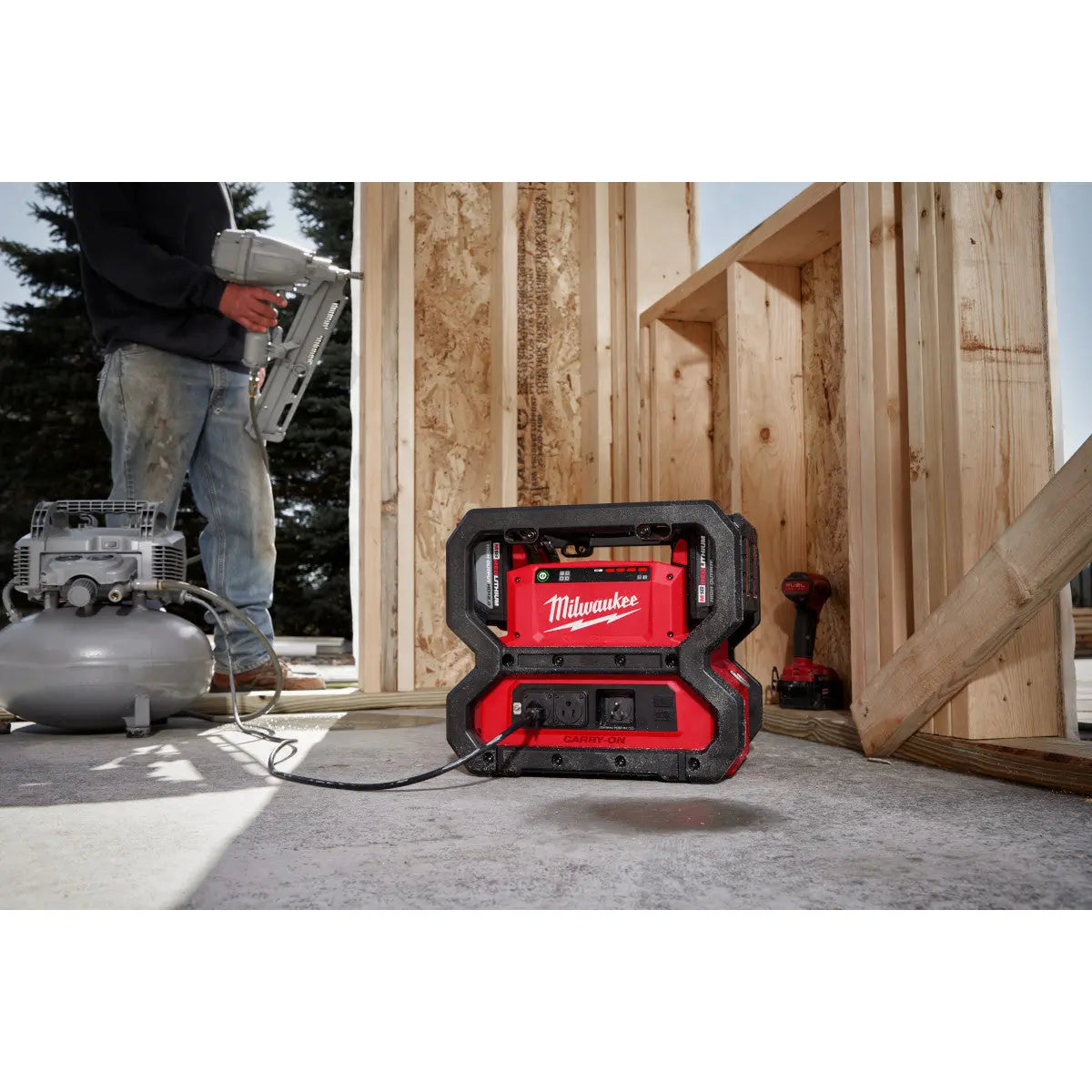 Milwaukee 2845-20 - M18™ CARRY-ON™ 3600W/1800W Power Supply - Wise Line Tools