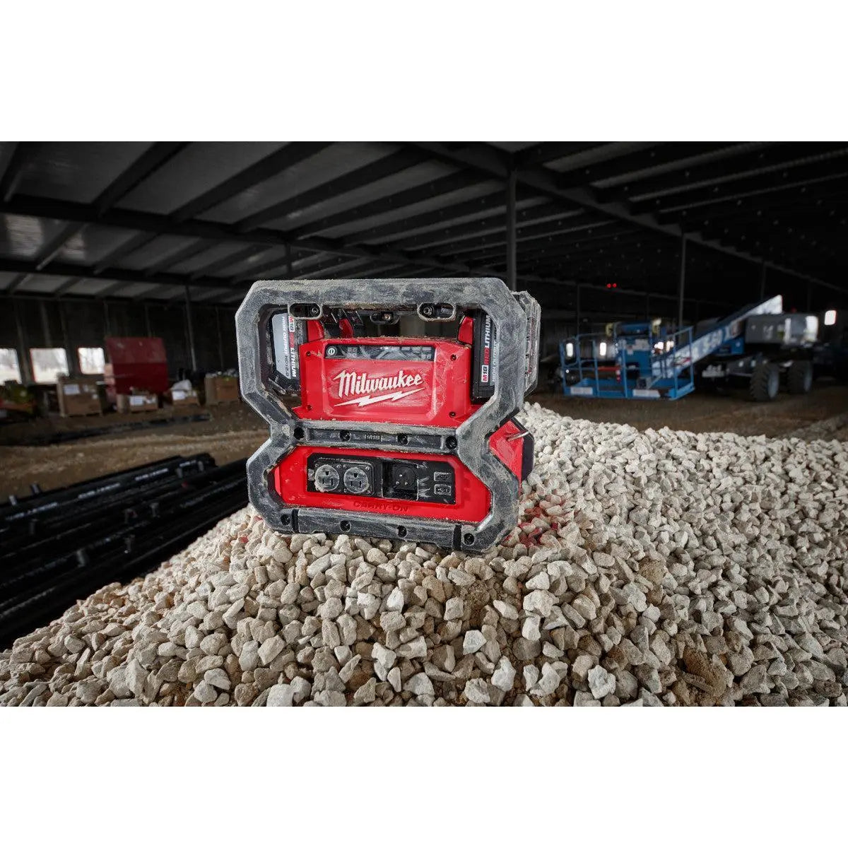 Milwaukee 2845-20 - M18™ CARRY-ON™ 3600W/1800W Power Supply - Wise Line Tools