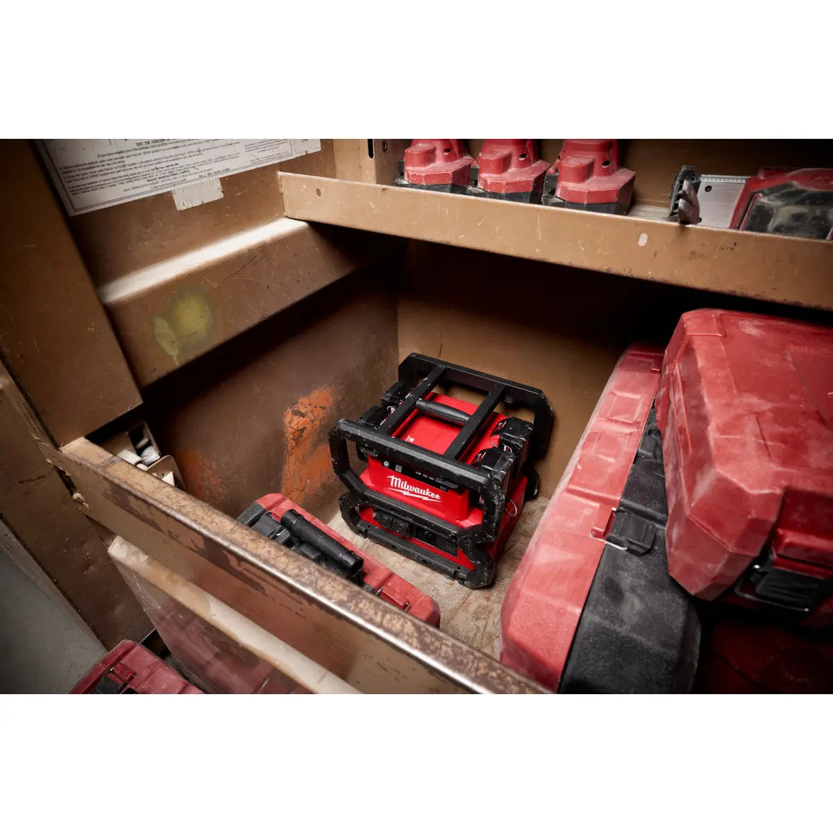 Milwaukee 2845-20 - M18™ CARRY-ON™ 3600W/1800W Power Supply - Wise Line Tools