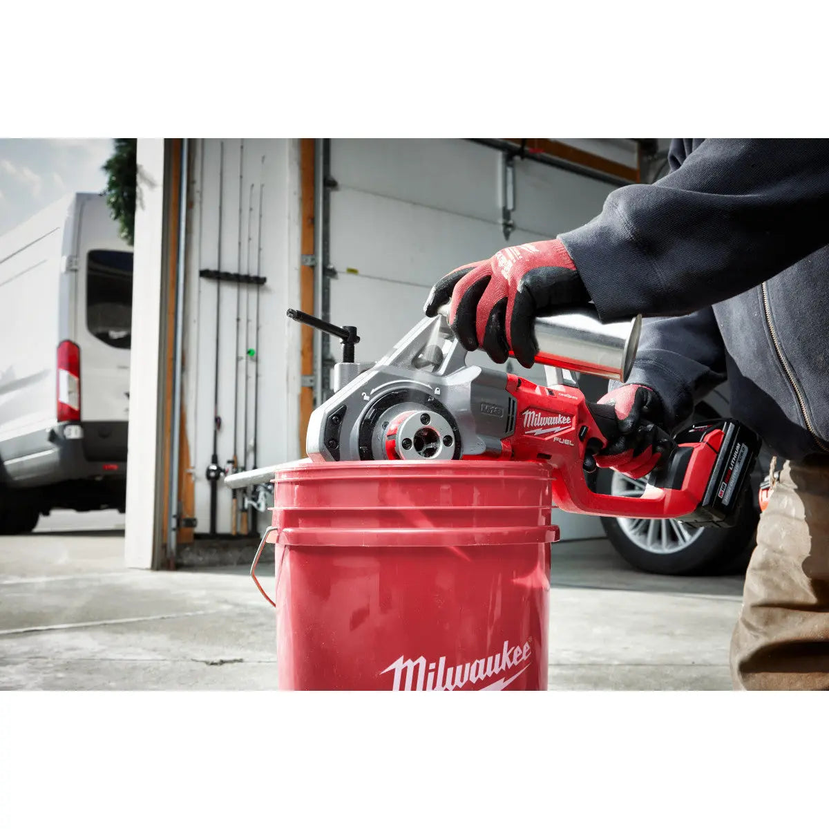Milwaukee 2870-22 - M18 FUEL™ Compact Pipe Threader w/ ONE-KEY™ w/ 1/2" - 1-1/4" Compact NPT Forged Aluminum Die Heads - Wise Line Tools