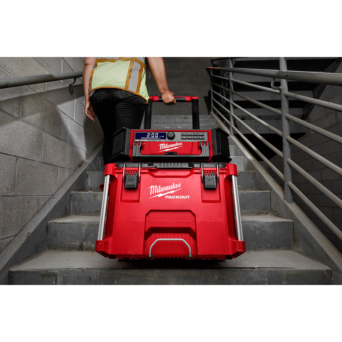 Milwaukee 2950-20 - M18™ PACKOUT™ Radio + Charger - Wise Line Tools