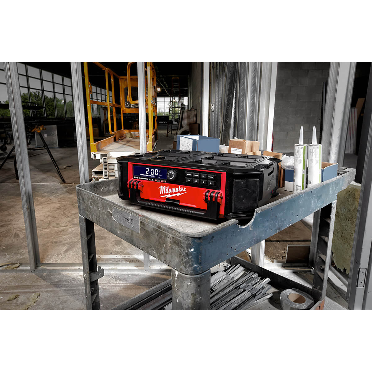 Milwaukee 2950-20 - M18™ PACKOUT™ Radio + Charger - Wise Line Tools
