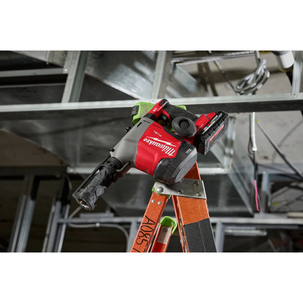 Milwaukee 3311-22 - M18 FUEL™ Overhead Rotary Hammer w/ Integrated Dust Extraction - Wise Line Tools