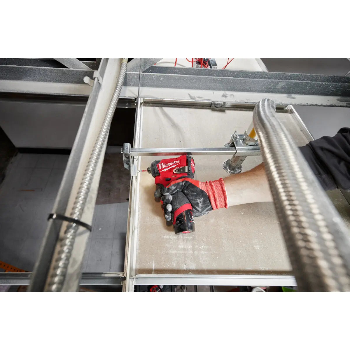 Milwaukee 3453-22 - M12 FUEL™ 1/4" Hex Impact Driver Kit - Wise Line Tools