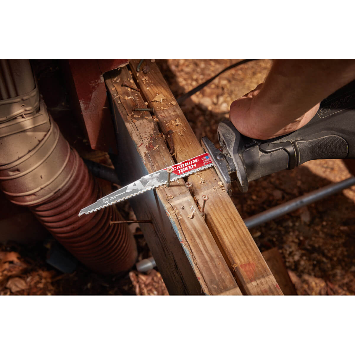 Milwaukee 48-00-5226 - The Ax™ with Carbide Teeth SAWZALL™ Blade 9 in. 5T - Wise Line Tools