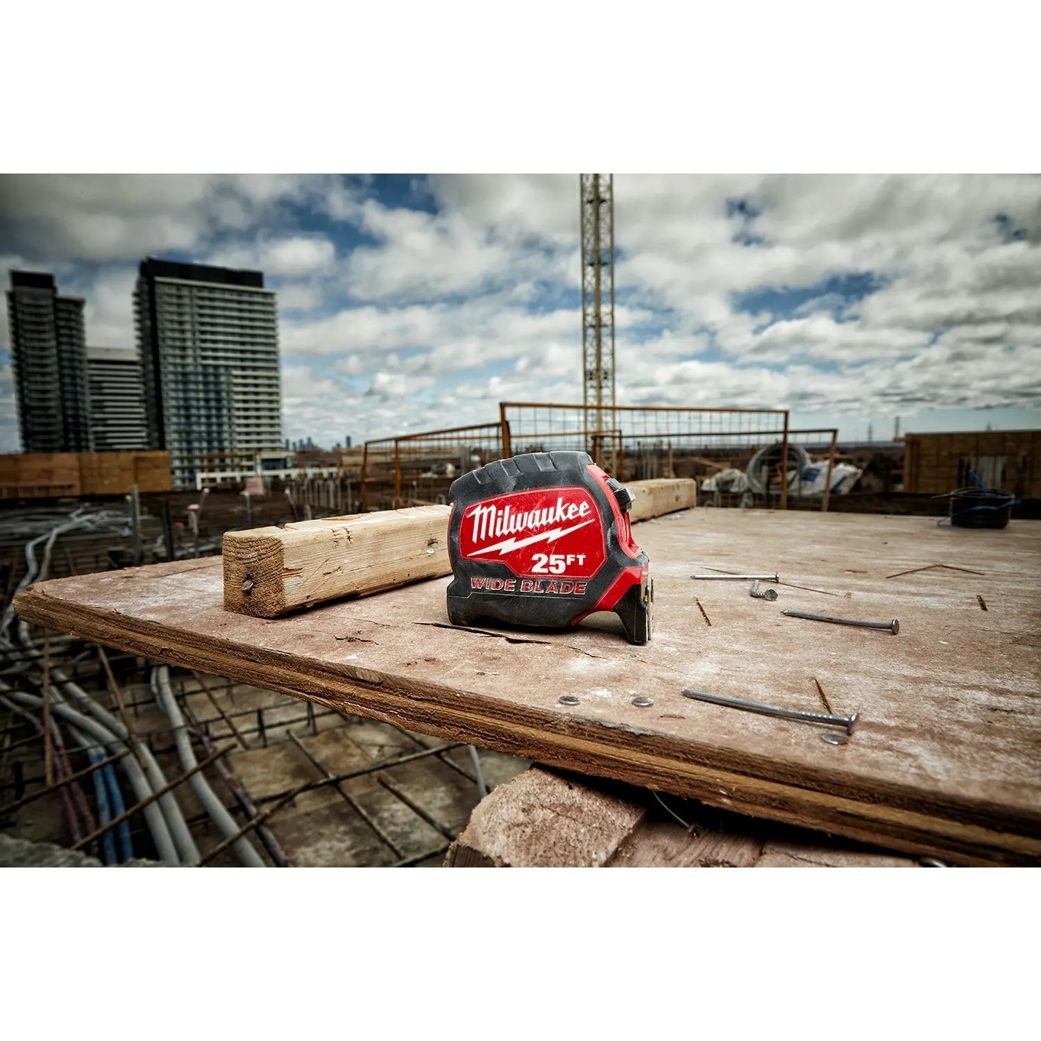 Milwaukee 48-22-0225 - 25Ft Wide Blade Tape Measure - Wise Line Tools