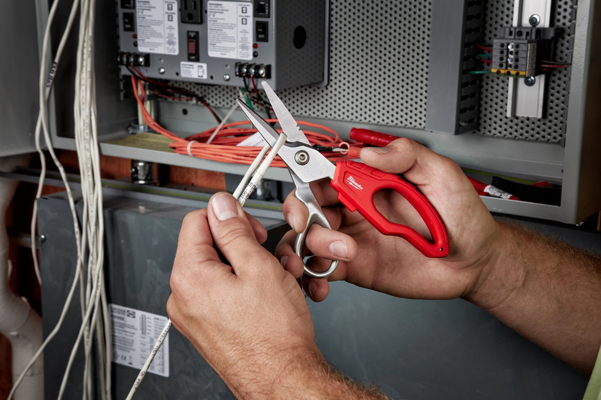 Milwaukee 48-22-4045 - Electrician Snips - Wise Line Tools