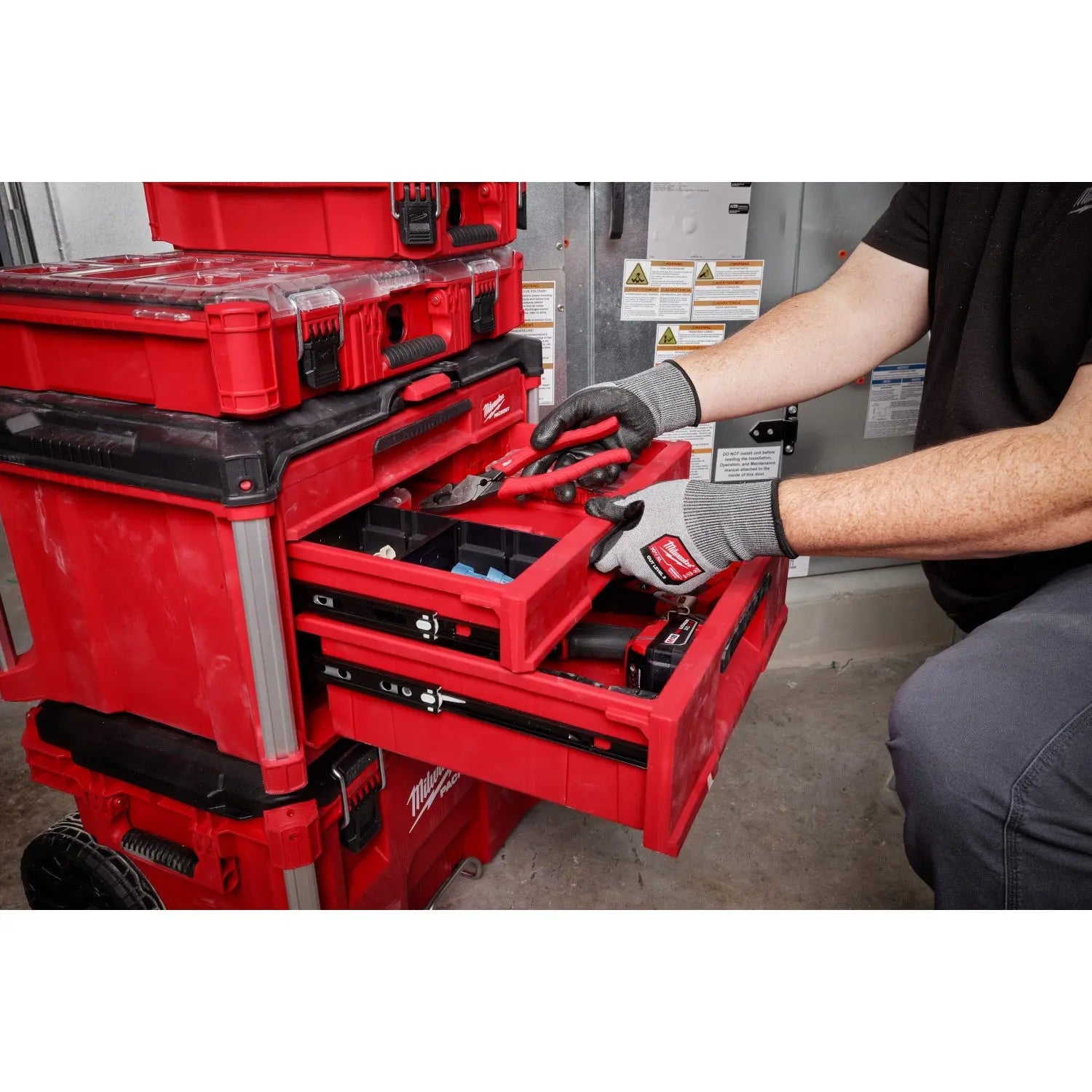 Milwaukee 48-22-8447 - PACKOUT™ Multi-Depth 3-Drawer Tool Box - Wise Line Tools