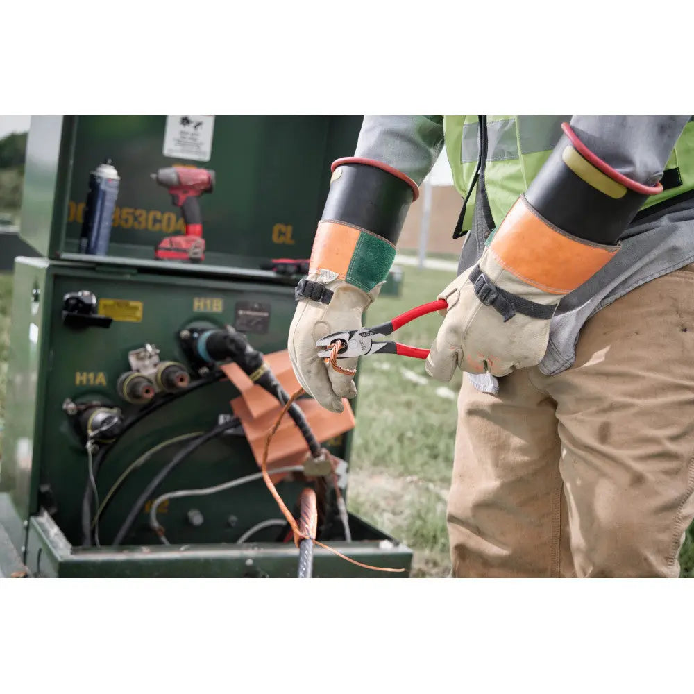 Milwaukee MT500 - 9" Lineman’s Pliers - Wise Line Tools