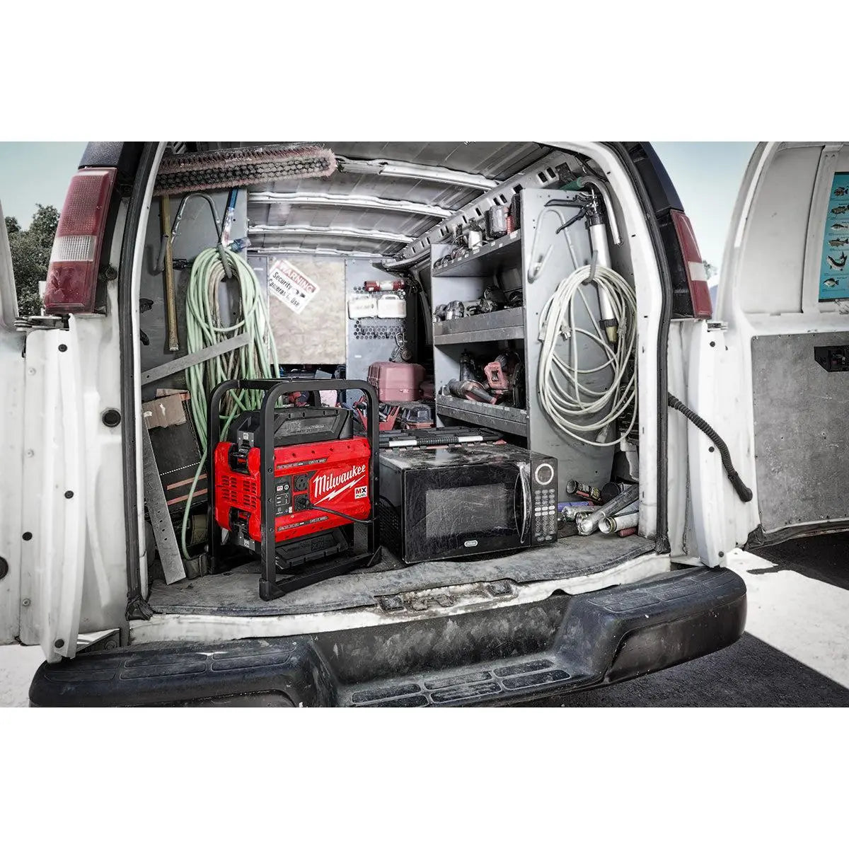 Milwaukee MXF002-2XC - MX FUEL™ CARRY-ON™ 3600W/1800W Power Supply - Wise Line Tools